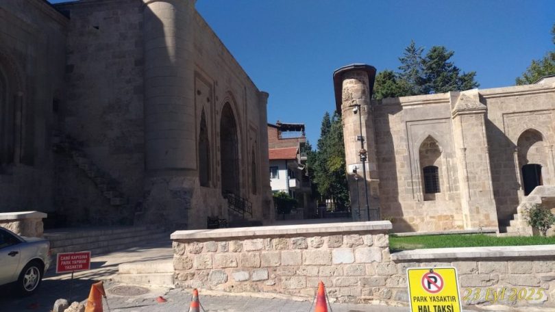 Gök Medrese