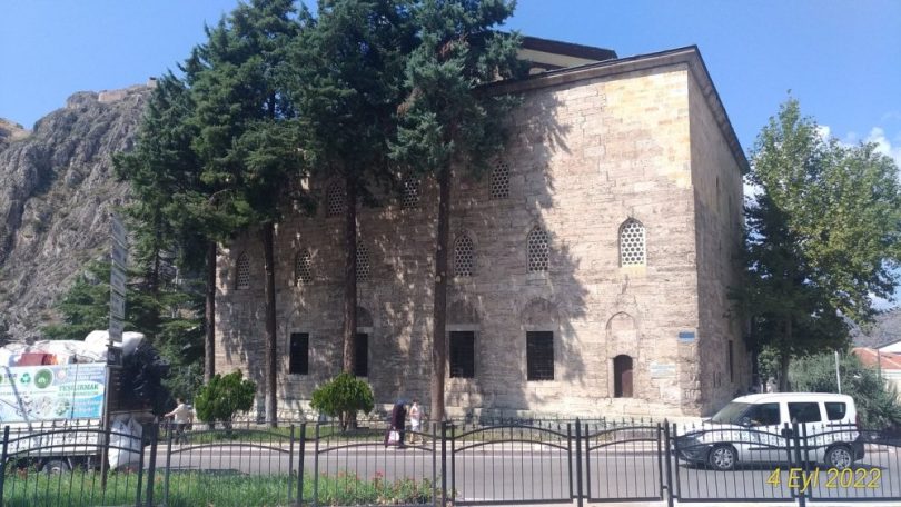Gümüşlü Cami