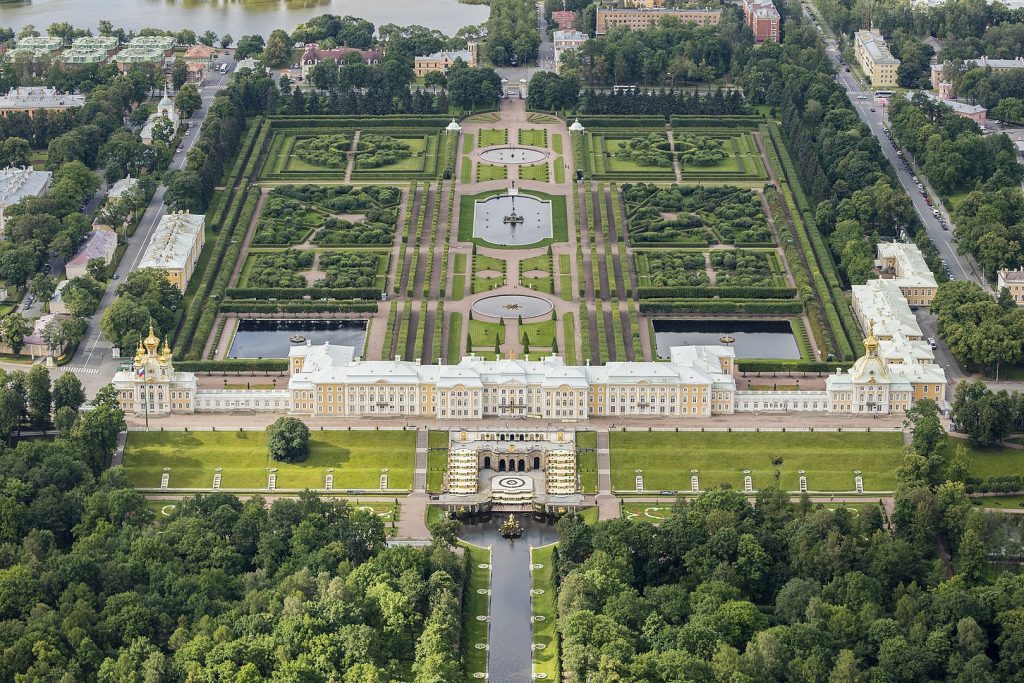 Peterhof Sarayı