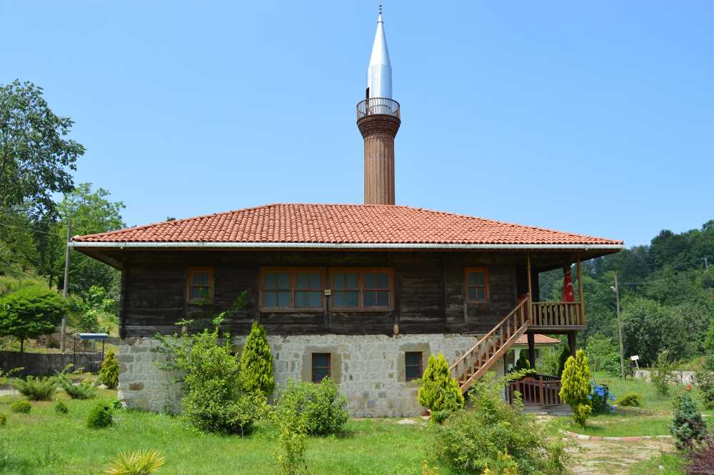 Hemşin Camii