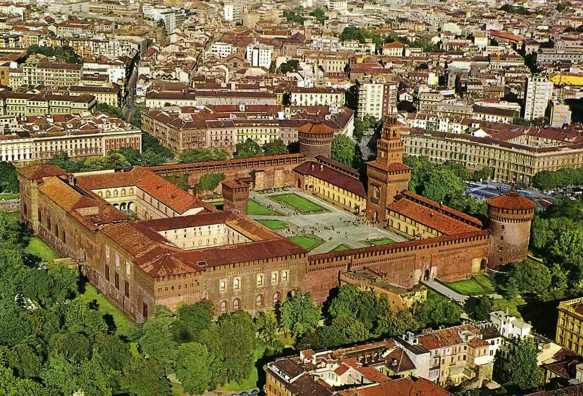 Sforzesco Şatosu