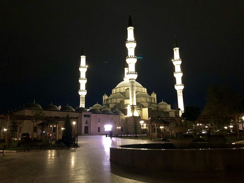 Bişkek Merkez Camii