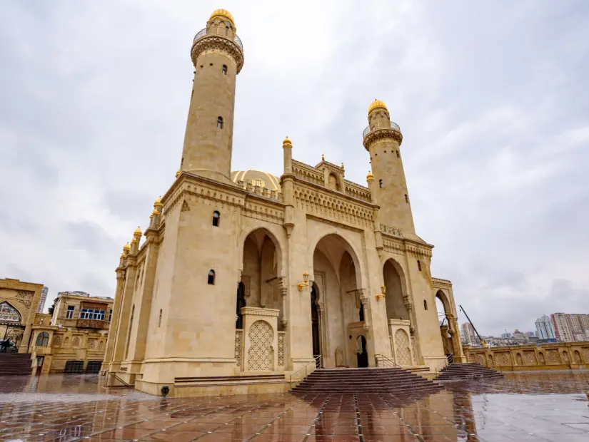 Taze Pir Camii