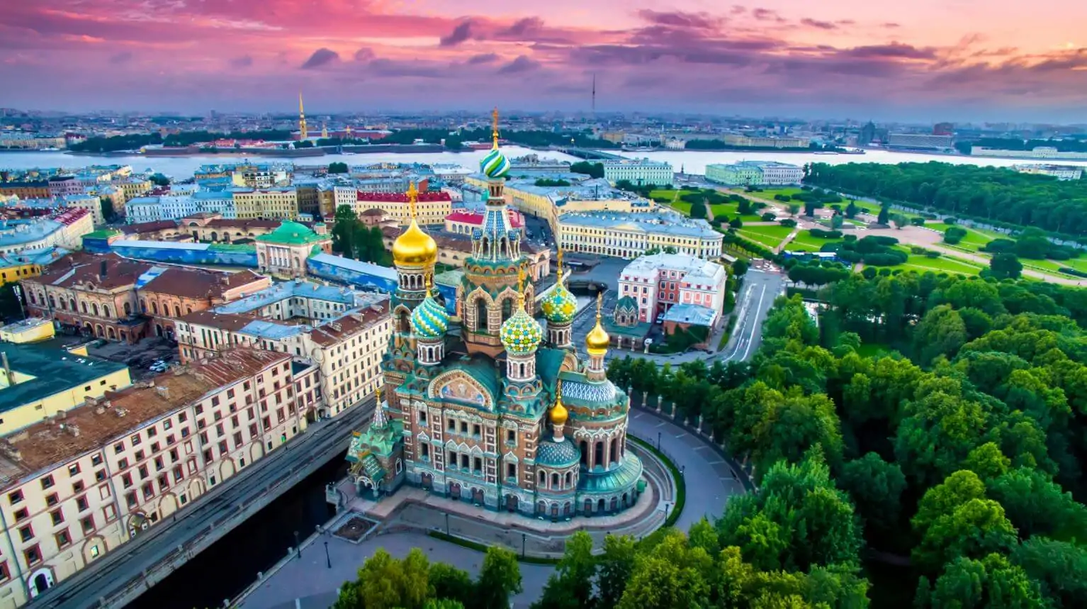 Saint Petersburg Gezi Rehberi