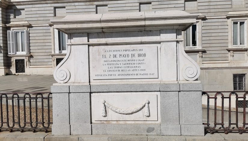 2 Mayıs 1808 Anıt Plaketi