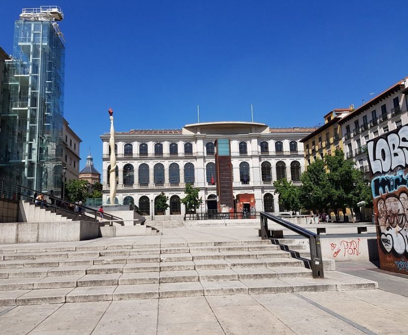 Azize Isabel Caddesi