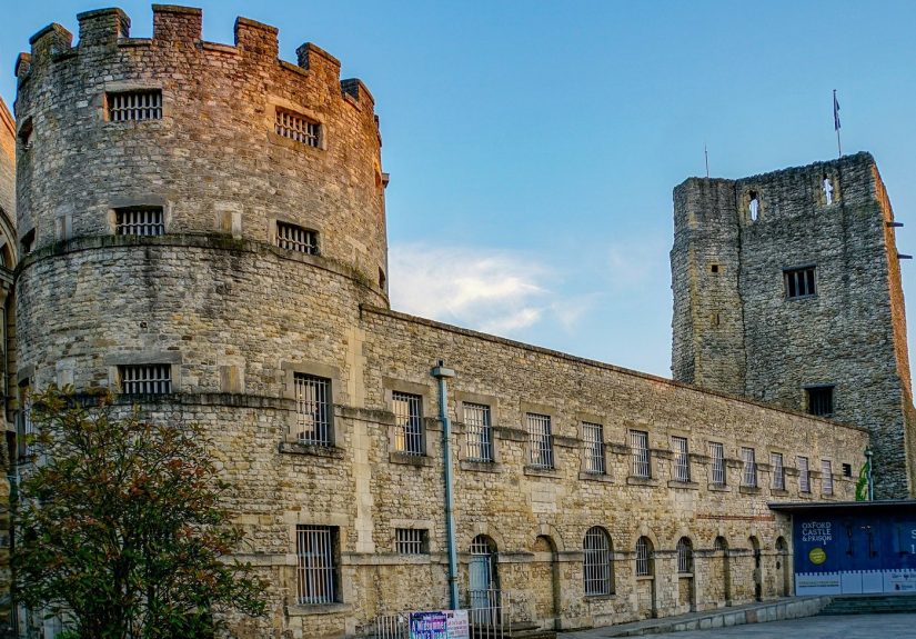 Oxford Kalesi ve Hapishanesi