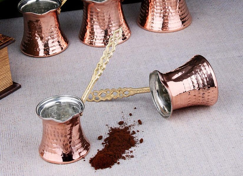 Bakır İşlemeli Cezve ve Kupalar
