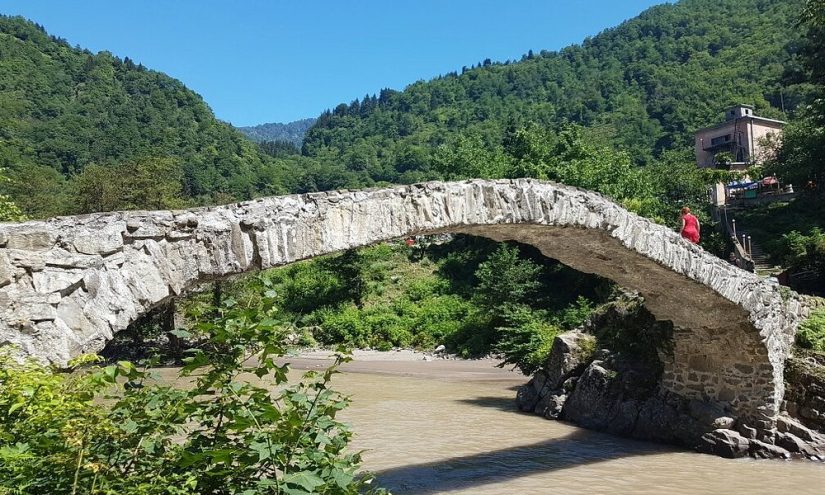 Mahunset Köprüsü