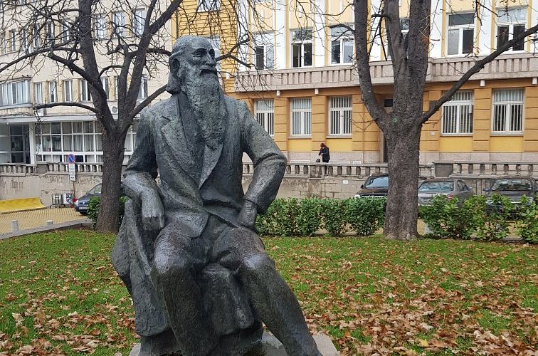 Vladimir Dimitrov Anıtı