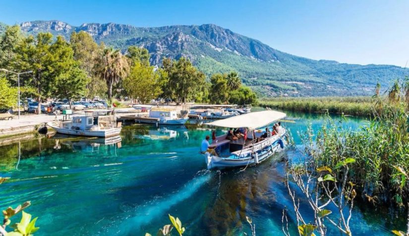 Akyaka Tatil Evleri: Bahçeli, Konforlu ve Denize Yakın 3 Özgür Konaklama Seçeneği