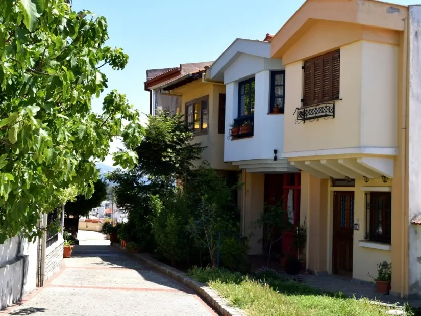 Ano Poli (Yukarı Şehir)