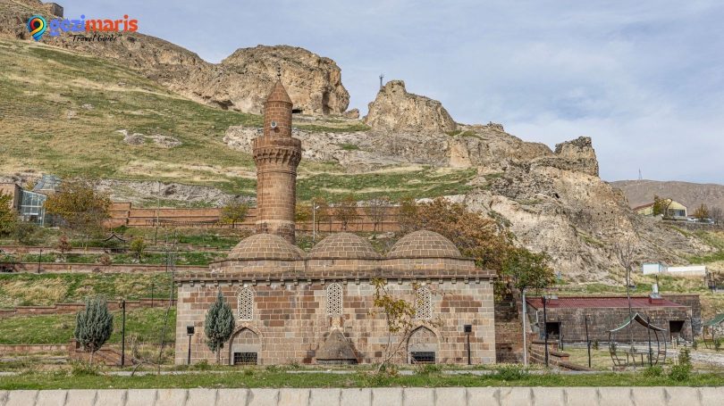 Bitlis Gezi Rehberi 2026: Nerede Kalınır, Ne Yenir, Nereler Gezilir?