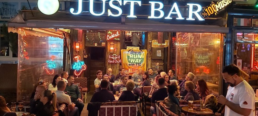 Just cafe bar