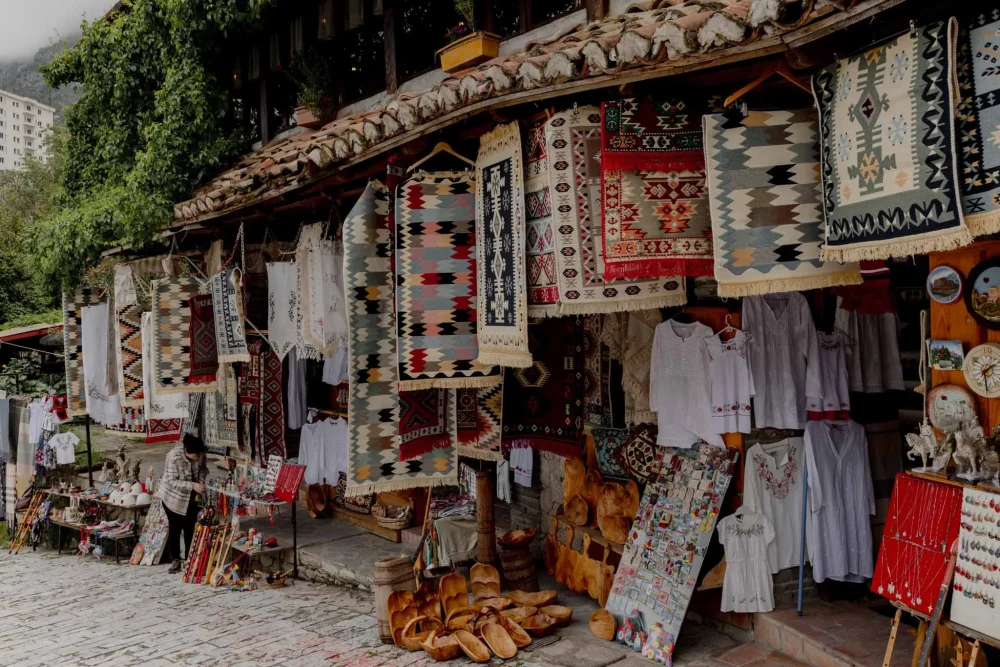 Arnavutluk’tan Ne Alınır?