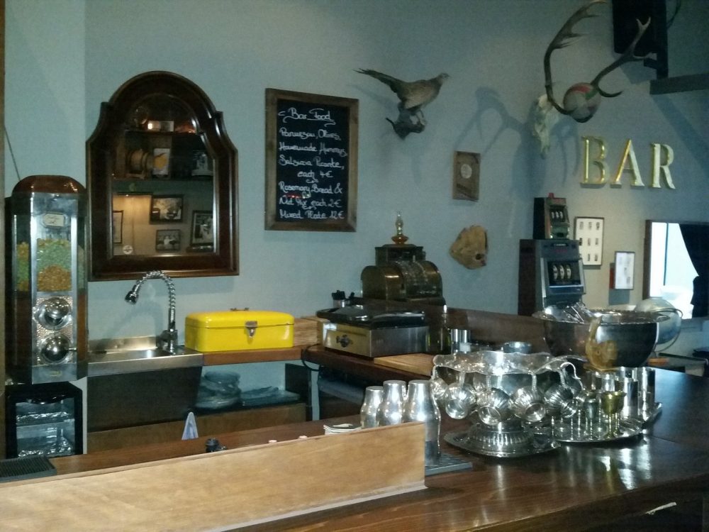 Hunky Dory Bar