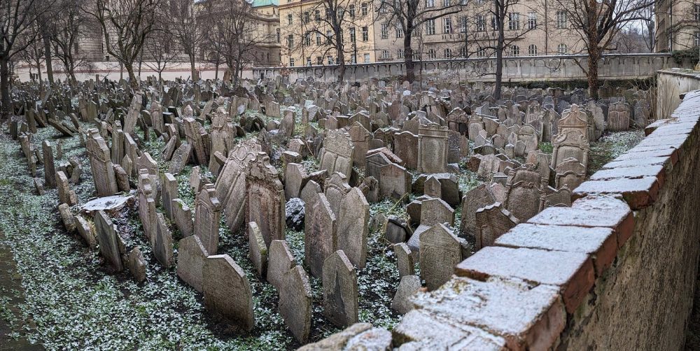 Prag Eski Yahudi Mezarlığı