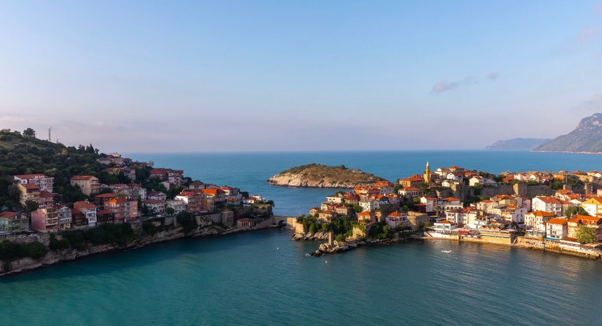 Amasra’da Gezilecek Yerler: Karadeniz’in Eşsiz İncisinde Görülmesi Gereken 43 Destinasyon