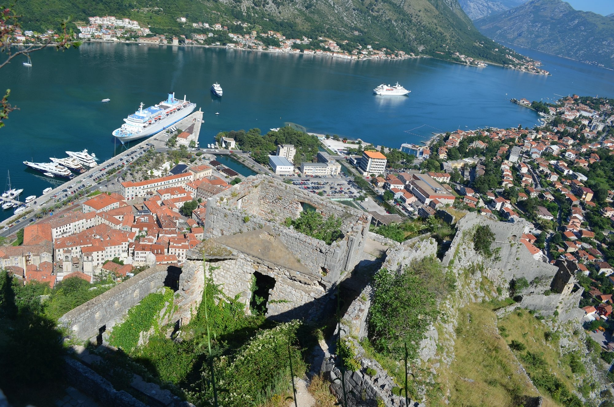 Kotor Eski Şehri (Stari Grad)