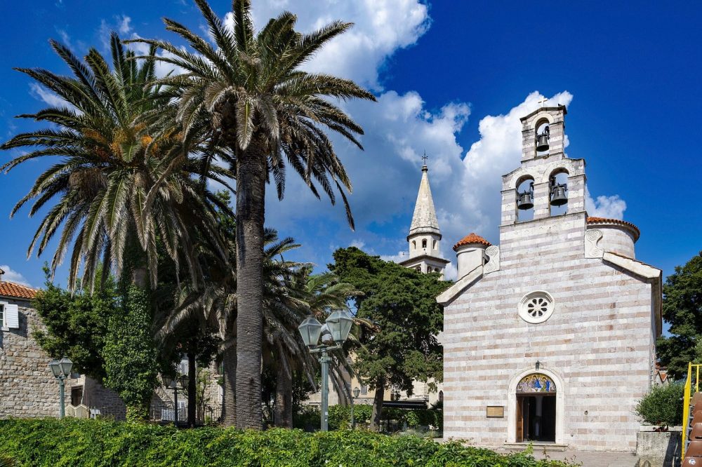 Kutsal Üçlü Kilisesi