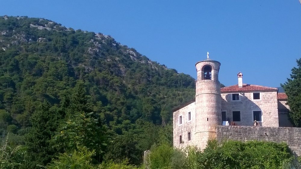 Podmaine Manastırı