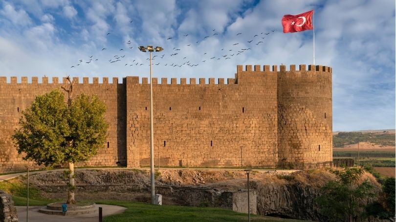 Diyarbakır Gezi Rehberi 2026: Nerede Kalınır, Ne Yenir, Nereler Gezilir?